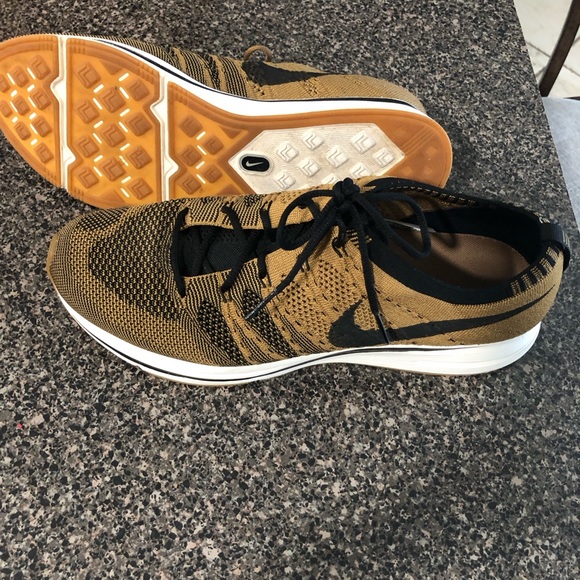 Nike flyknit trainer - Picture 2 of 3